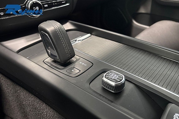 Volvo XC60 11 of 26
