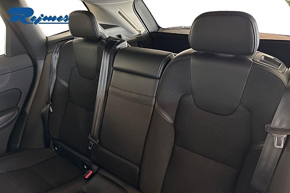 Volvo XC60 17 of 26