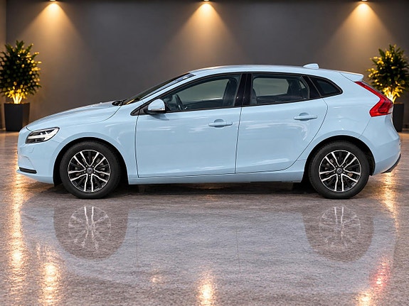 Volvo V40 3 of 8