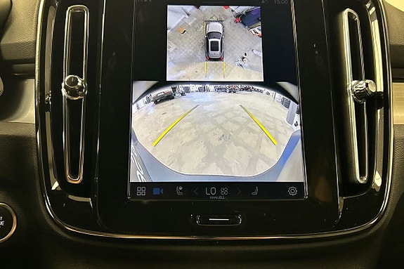 Volvo XC40 30 of 30