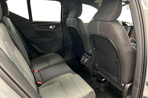 Volvo XC40 9 of 30