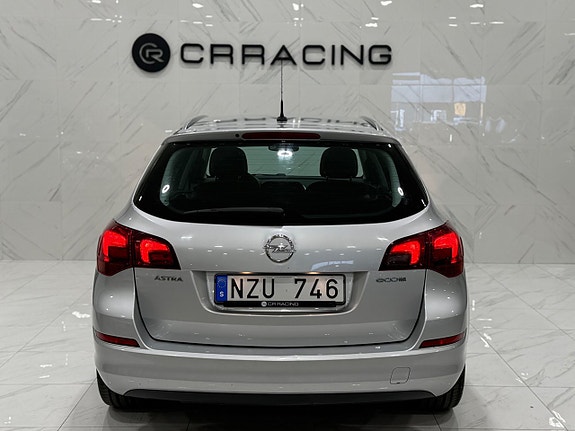 Opel Astra 12 of 15