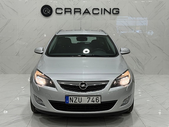 Opel Astra 2 of 15