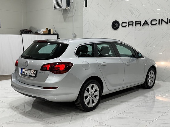 Opel Astra 14 of 15