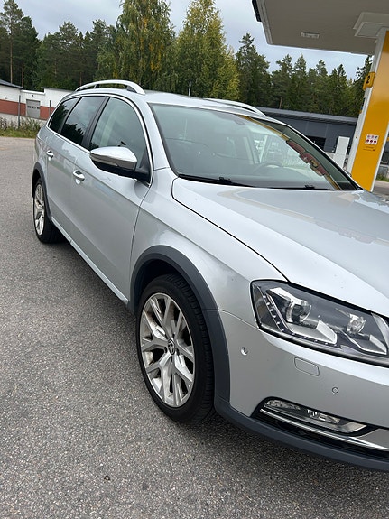 Volkswagen Passat Alltrack 6 of 19