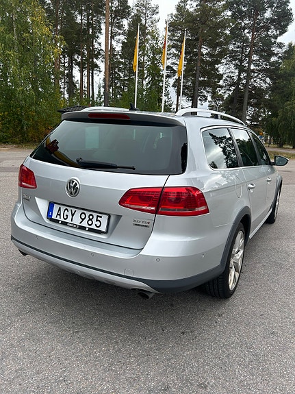 Volkswagen Passat Alltrack 5 of 19