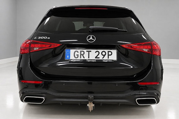 Mercedes-Benz C300 25 of 26