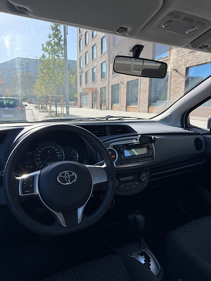 Toyota Yaris 6 of 6