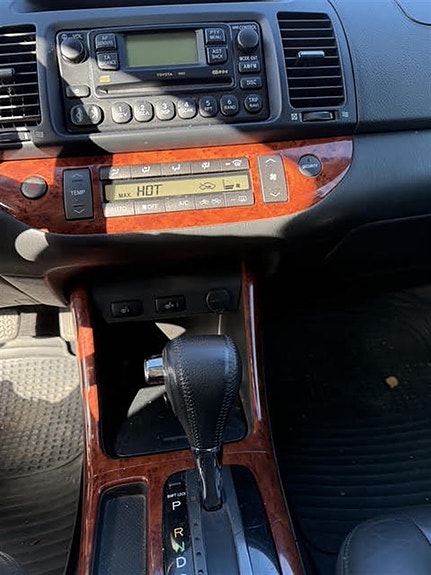 Toyota Camry 8 of 14
