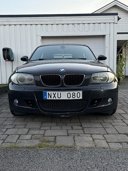 BMW 120d 3 of 5