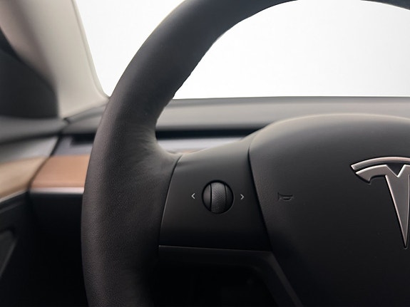 Tesla Model 3 14 of 30
