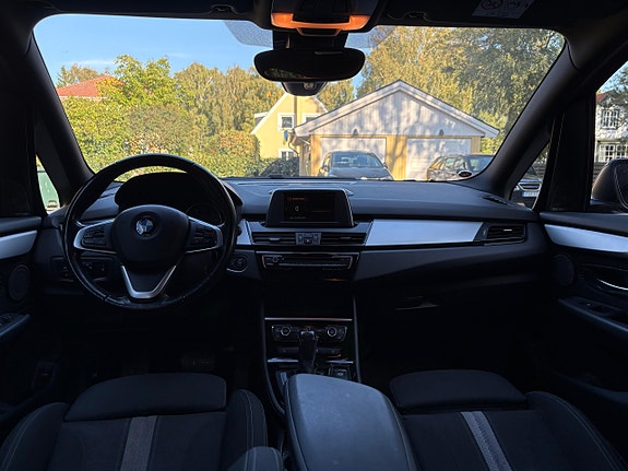 BMW 220d 4 of 5