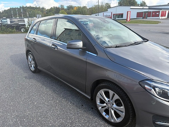 Mercedes-Benz B200 d 6 of 7