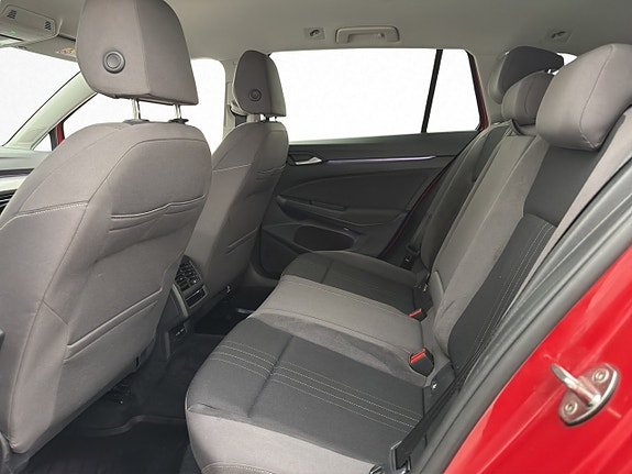 Volkswagen Golf Alltrack 24 of 30