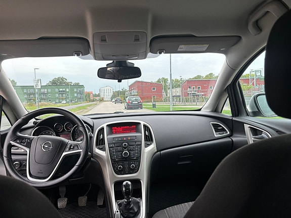 Opel Astra 5 of 7