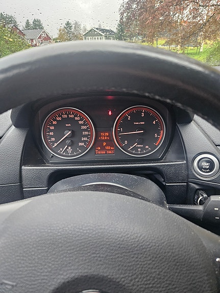 BMW X1 3 of 5