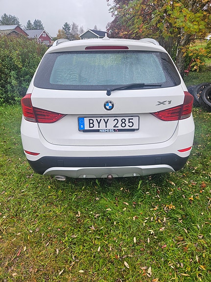 BMW X1 4 of 5