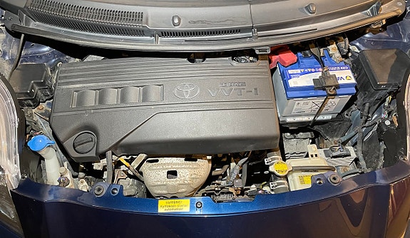 Toyota Yaris 19 of 19
