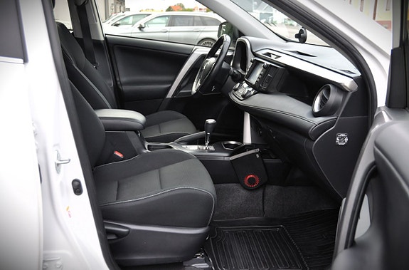 Toyota RAV4 12 of 14