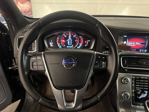 Volvo V60 9 of 18