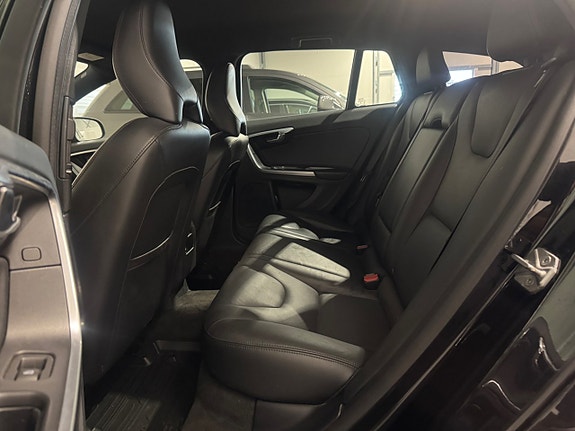Volvo V60 18 of 18