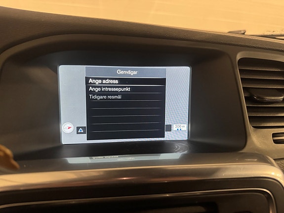 Volvo V60 13 of 18