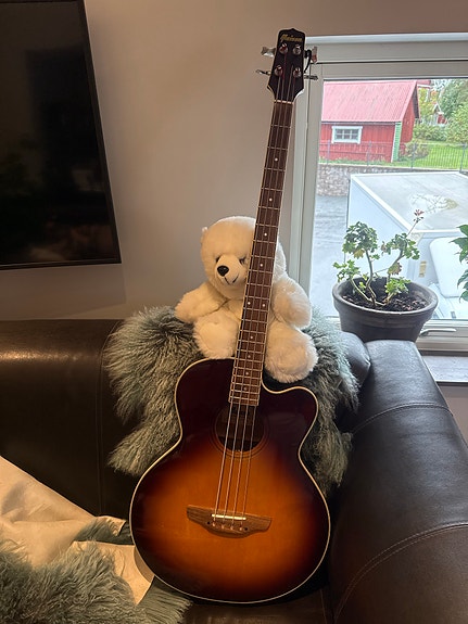 Maison akustisk basgitarr brun sunburst