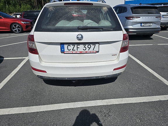 Skoda Octavia 3 of 9