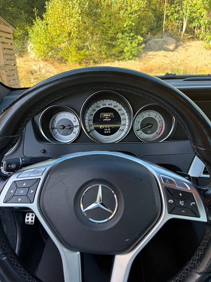 Mercedes-Benz C180 8 of 11