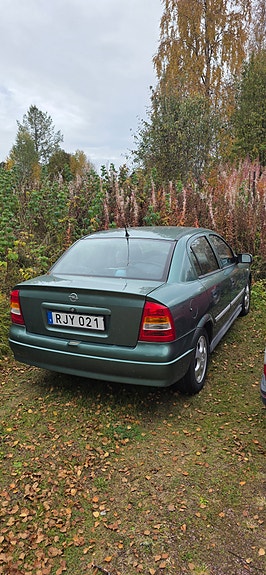 Opel Astra 2 of 2