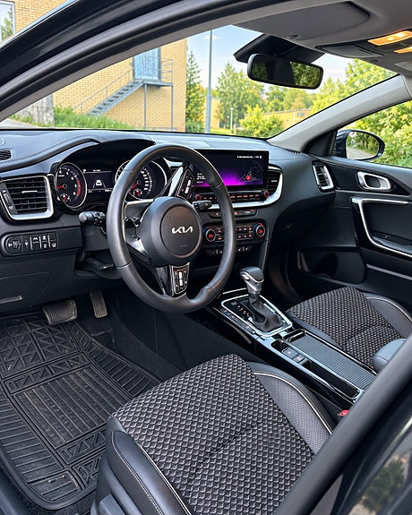 Kia Ceed 4 of 7