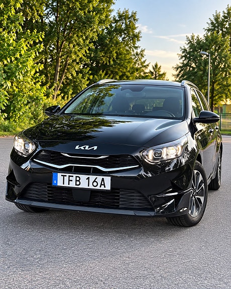 Kia Ceed 2 of 7