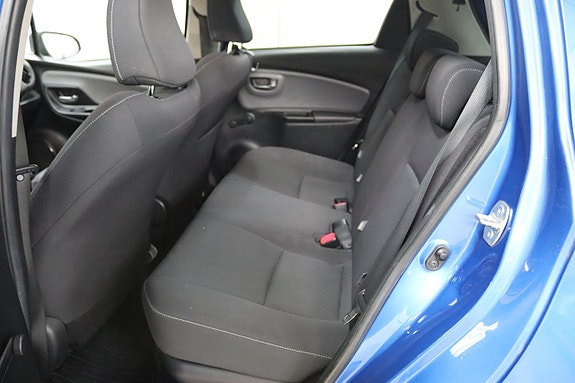 Toyota Yaris 10 of 18
