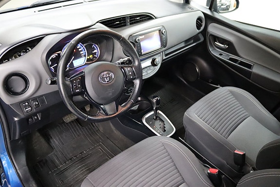 Toyota Yaris 9 of 18