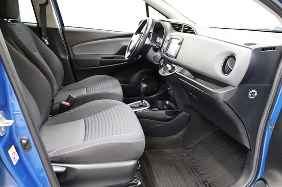 Toyota Yaris 11 of 18