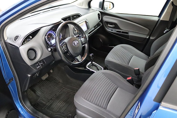 Toyota Yaris 8 of 18