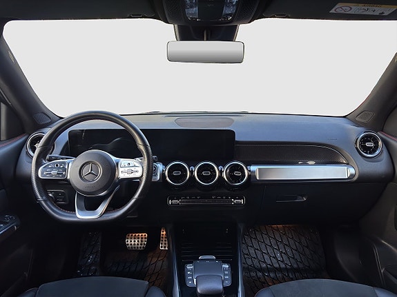 Mercedes-Benz GLB200 13 of 21