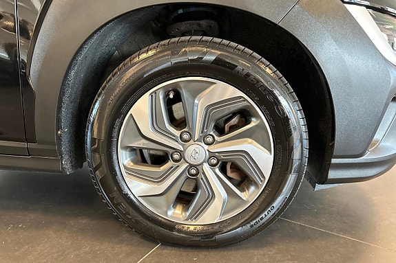 Hyundai Kona 10 of 30