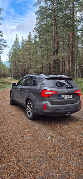 Kia Sorento 3 of 11