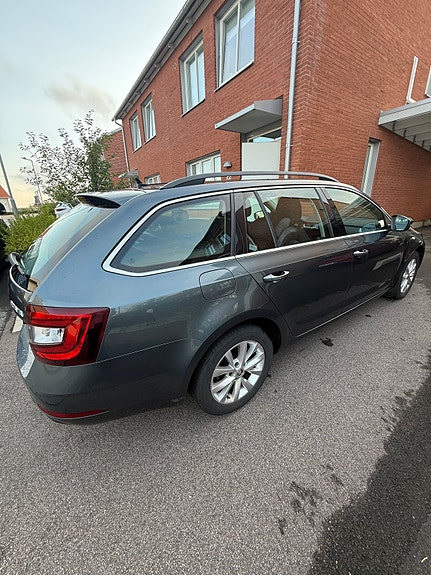 Skoda Octavia 9 of 11
