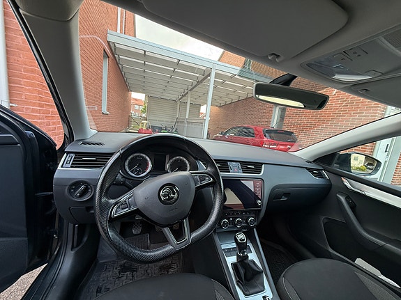 Skoda Octavia 8 of 11