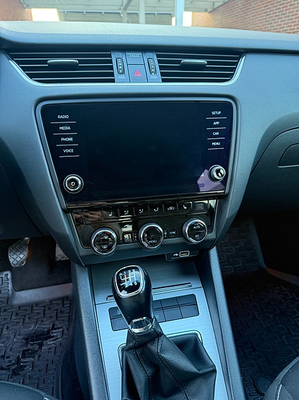 Skoda Octavia 7 of 11