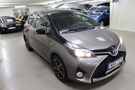 Toyota Yaris 5 of 21