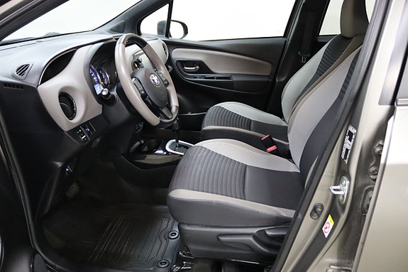 Toyota Yaris 9 of 21