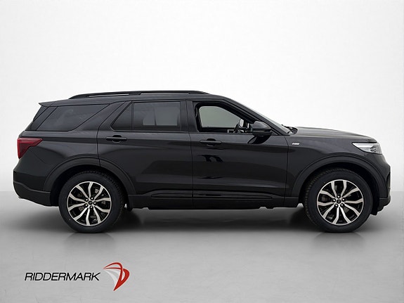 Ford Explorer 9 of 30