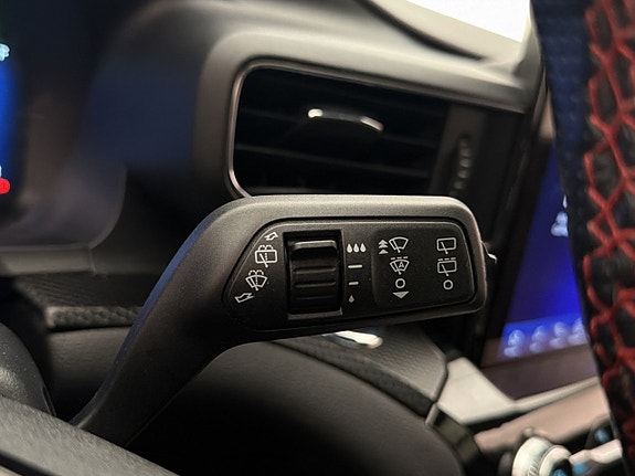 Ford Explorer 27 of 30