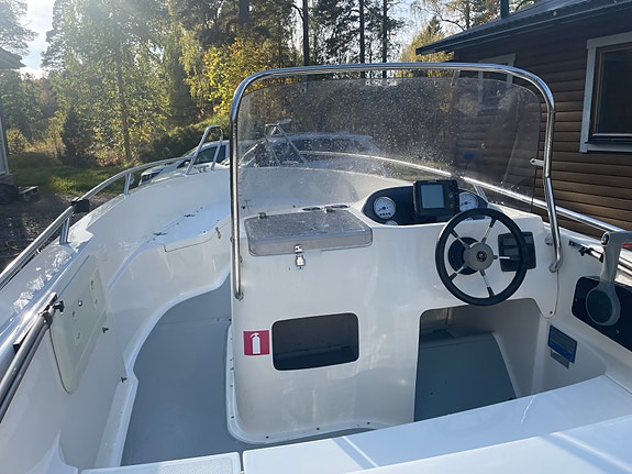 Styrpulpetbåt AMT 170R 5 of 8