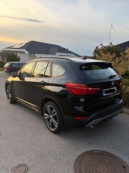 BMW X1 3 of 9