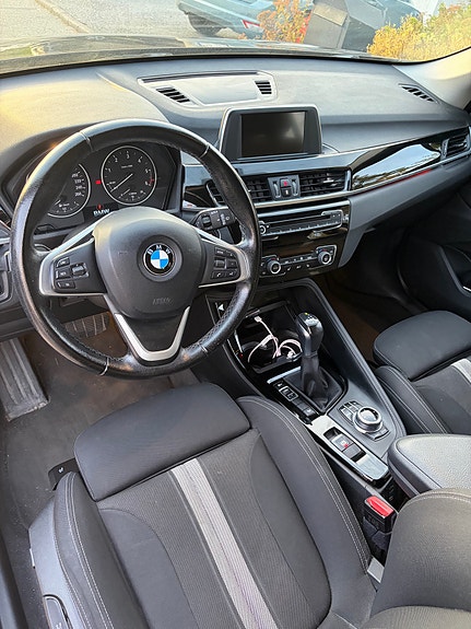 BMW X1 4 of 9