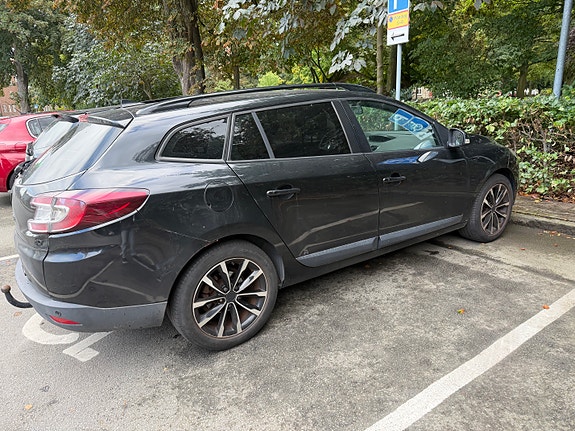 Renault Megane III 2 of 7
